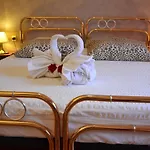 Olmo Nocleg ze śniadaniem 4*