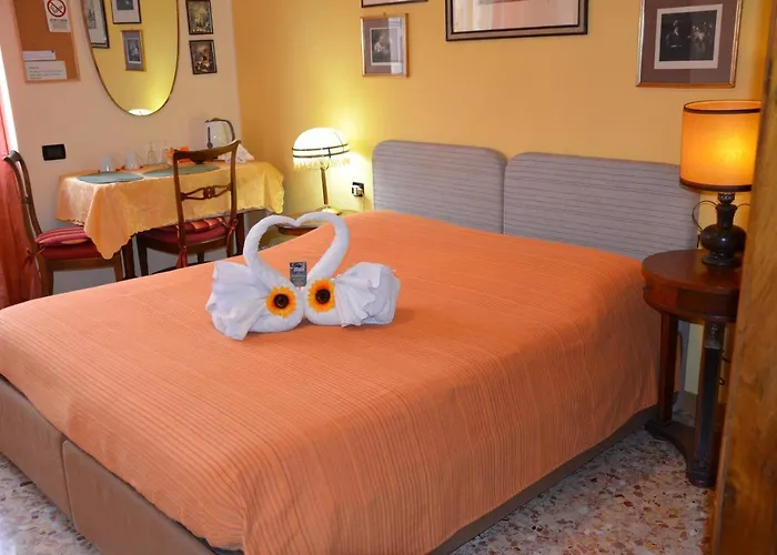 Oda ve Kahvaltı Olmo 4*