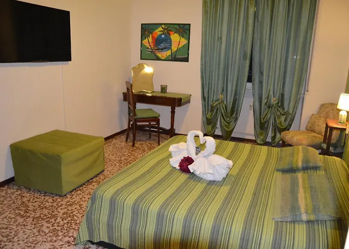 Olmo Oda ve Kahvaltı 4*