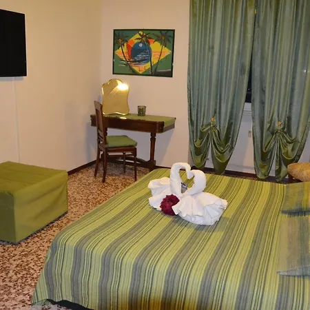 Olmo Bed & Breakfast *
