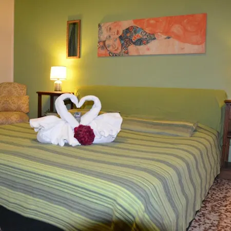 Olmo Bed and Breakfast Όπως